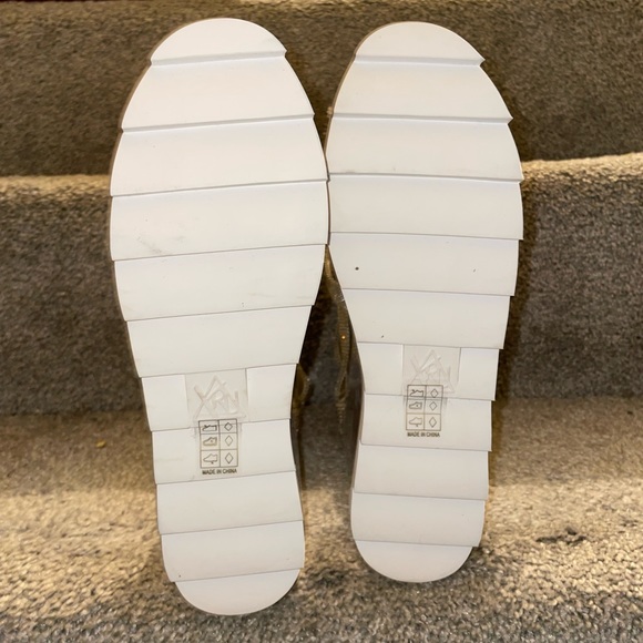 BRAND NEW YRU qloud odessey - size 8 - Picture 5 of 7